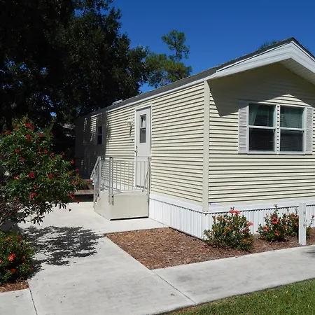 Road Runner Travel Resort-2